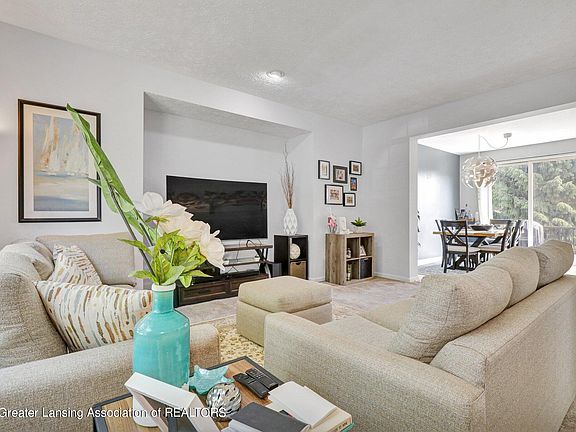 5th image of 483 Avocet Dr
