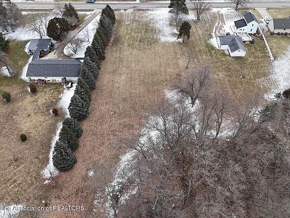 3rd image of 1081 Maynard Rd