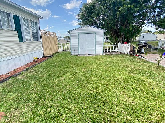 Home For Sale In Sandalfoot