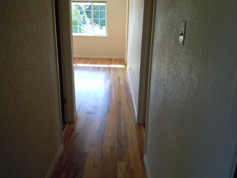 1800 Vassar Dr NE #D — Photo 16