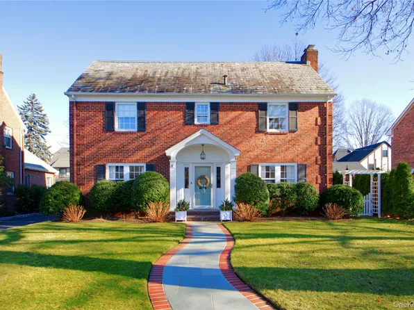 173 Brixton Road, Garden City, NY 11530