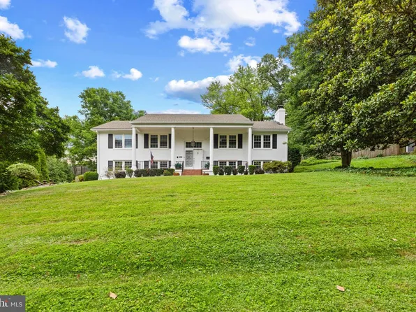 3713 Chanel Rd, Annandale, VA 22003