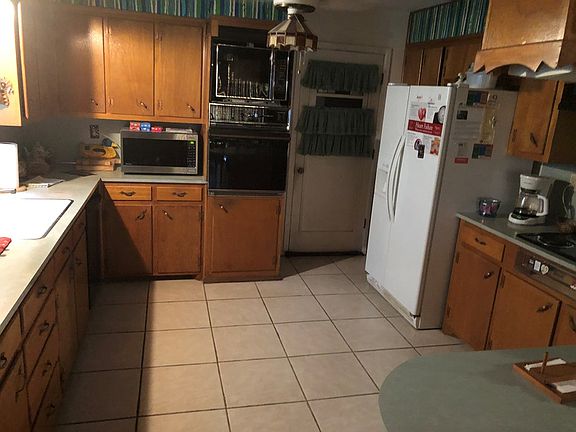2nd image of 3001 Bonham Ave