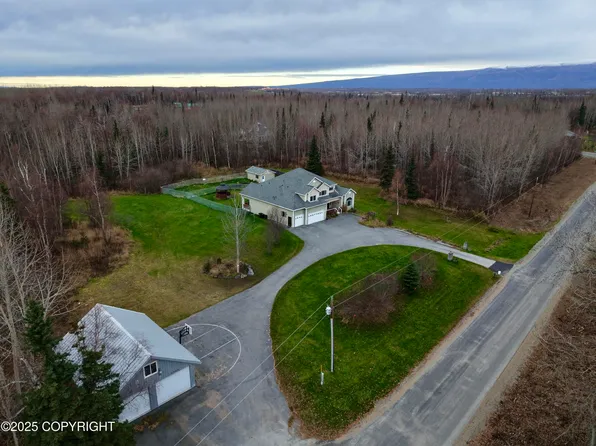 1700 S Cotten Dr, Wasilla, AK 99654