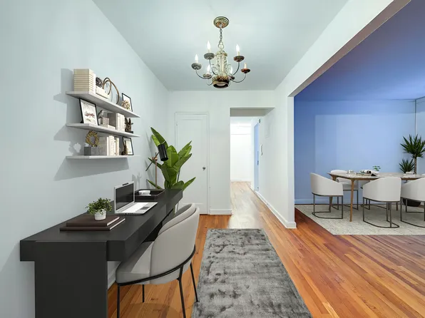 67-12 Yellowstone Boulevard image 3 of 31