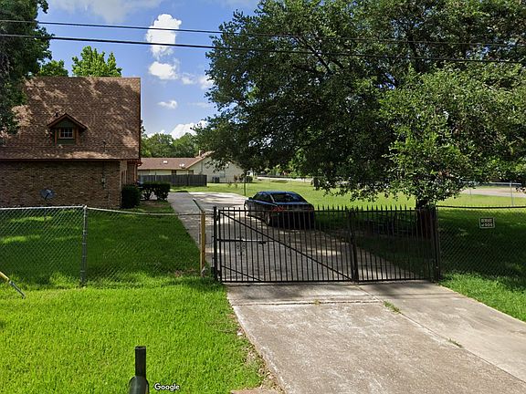 2nd image of 9803 Wiloak St