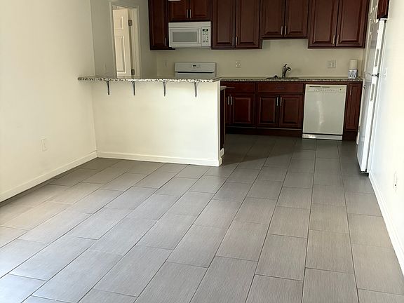 3rd image of 102 N Repauno Ave APT 1