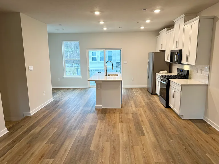 531 Cooper St — Photo 8