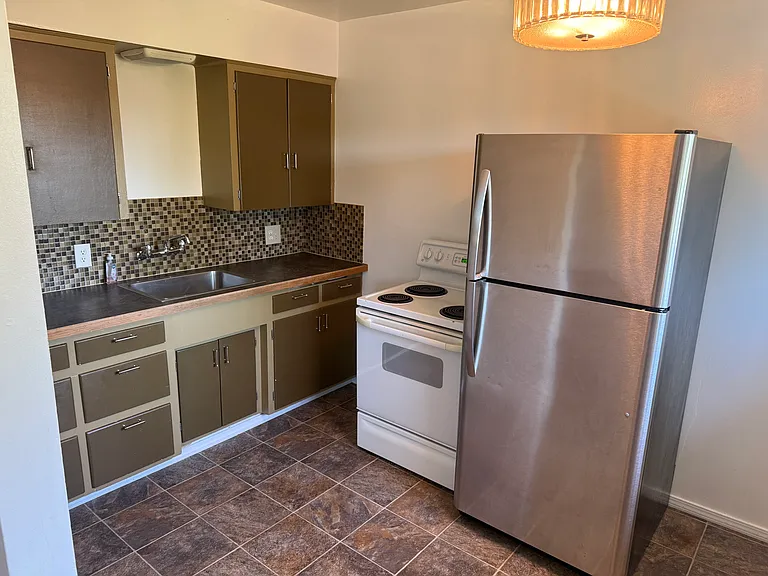 2618 W Fairview Ave #2 — Photo 7