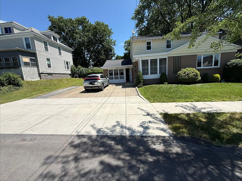 1st image of 222 Lillian Ave