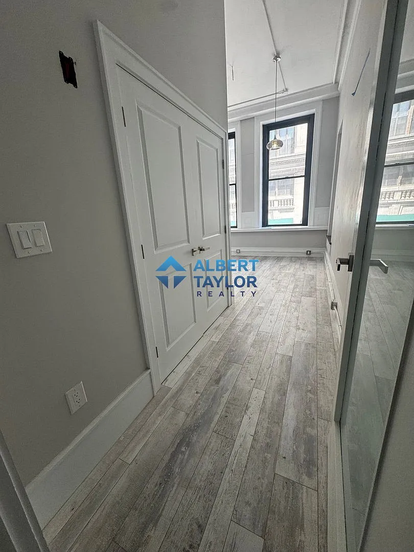 2 bed, 1.5 bath, $4,350 — Photo 2