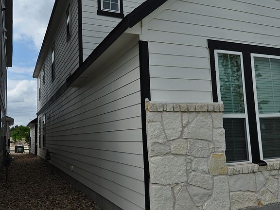 2nd image of 1621 Bella Dr #82