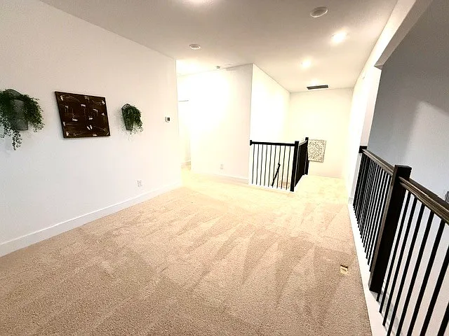 17141 Oxborough Dr — Photo 24