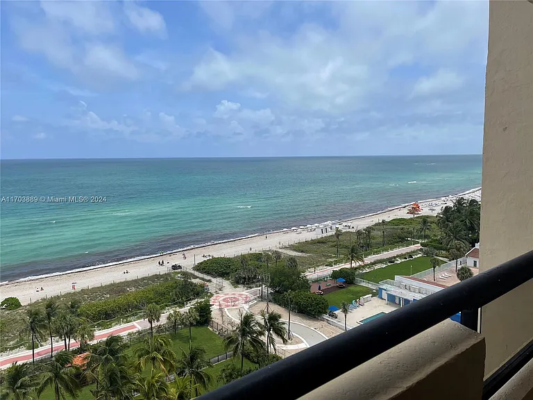 2555 Collins Ave #1409 — Photo 14