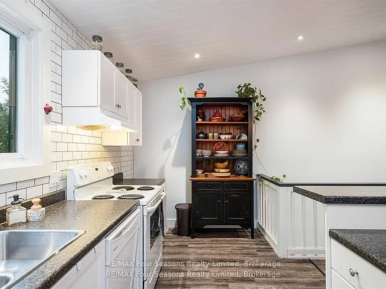 5 Dawson Dr #326 — Photo 9