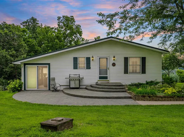 33002 Hawk Ave, Elkport, IA 52044