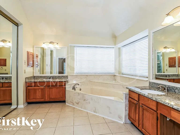 20514 Hampshire Rocks Dr — Photo 10