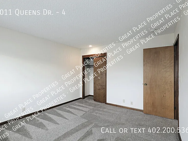 6011 Queens Dr #4 — Photo 25