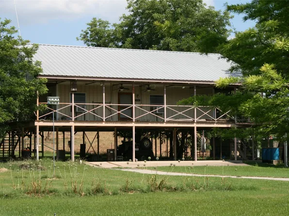 430 Rio Rd, Millsap, TX 76066