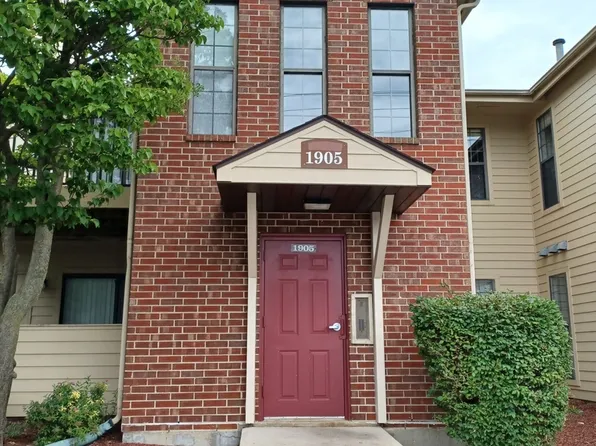 1905 N Hicks Rd Unit 206, Palatine, IL 60074