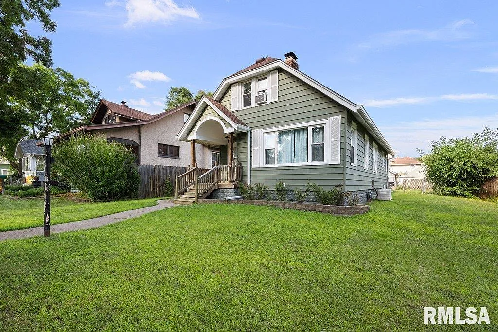 1517 35th St photo 1