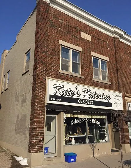 735 King St E #1 — Photo 1