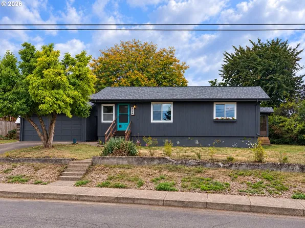 304 2nd St, Gaston, OR 97119
