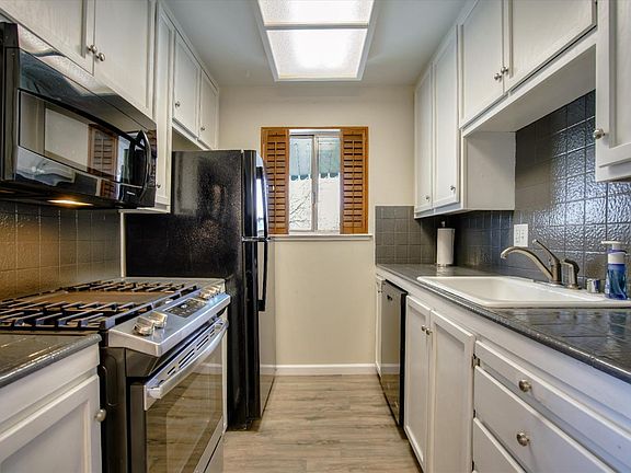 3rd image of 244 Breuner Dr