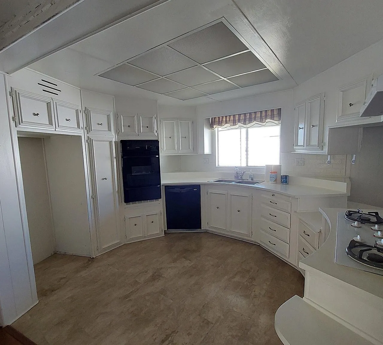 2 bed, 1464 sqft, $2,150 — Photo 3