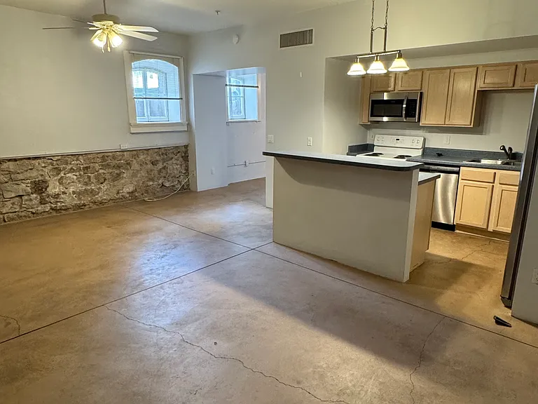 460 S 6th Ave #1003 — Photo 4