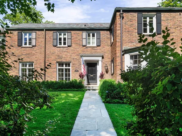 870 Bryant Ave, Winnetka, IL 60093