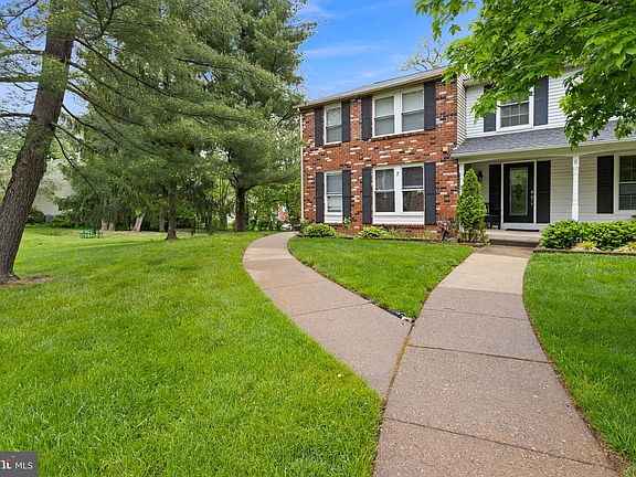 3rd image of 7 Woodland Ct