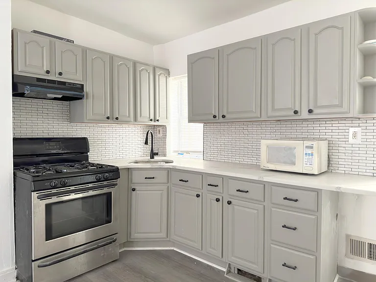 1026 S Cleveland St — Photo 10
