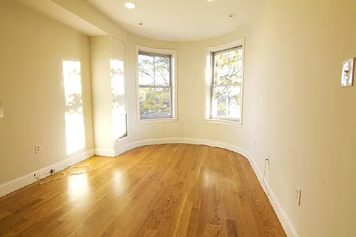 108 Hammond St #2 Photo 1