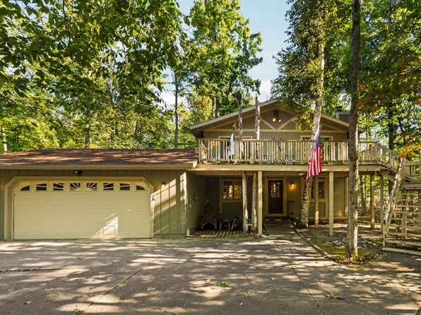 638 Snowmass Ct, Gaylord, MI 49735