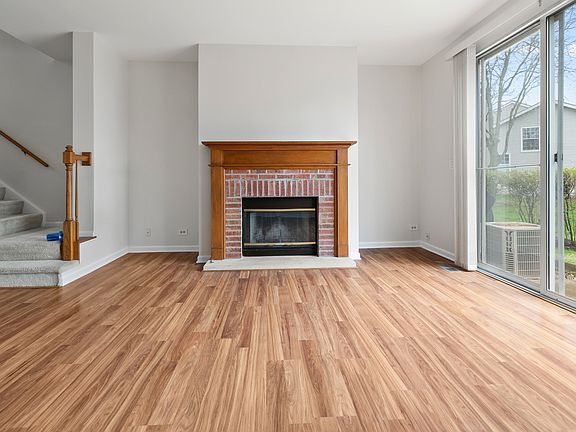 4th image of 303 Glen Leven Ct