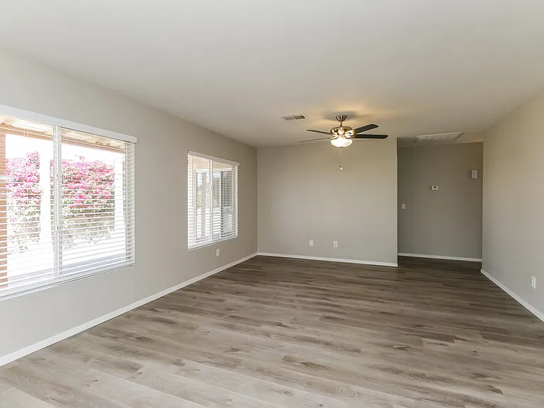 1194 S Anvil Pl — Photo 3