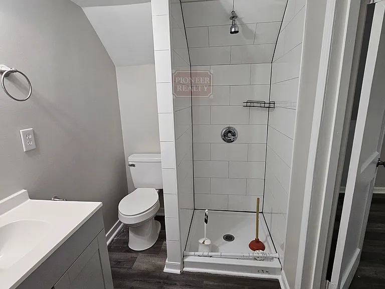 2331 Fleet Ave — Photo 11