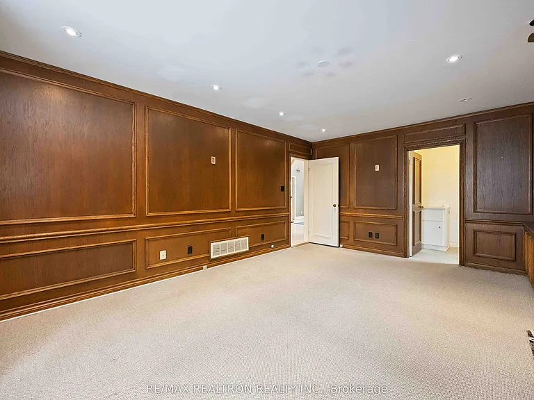 12 Donwoods Dr — Photo 18