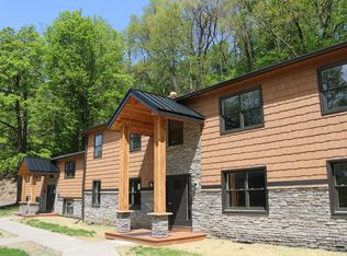 2 Mountain Ln APT 3C, Rochester, NY 14625