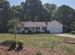 265 Rolling Green Dr, Winston Salem, NC 27107
