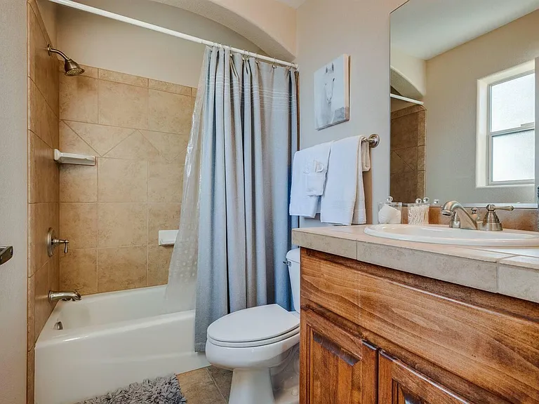 1820 Cabana Dr — Photo 30