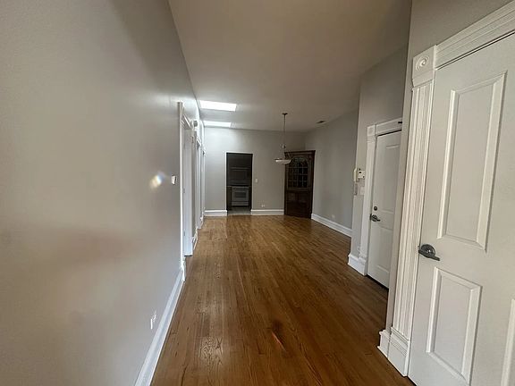 2nd image of 105 E 11th St Unit 2