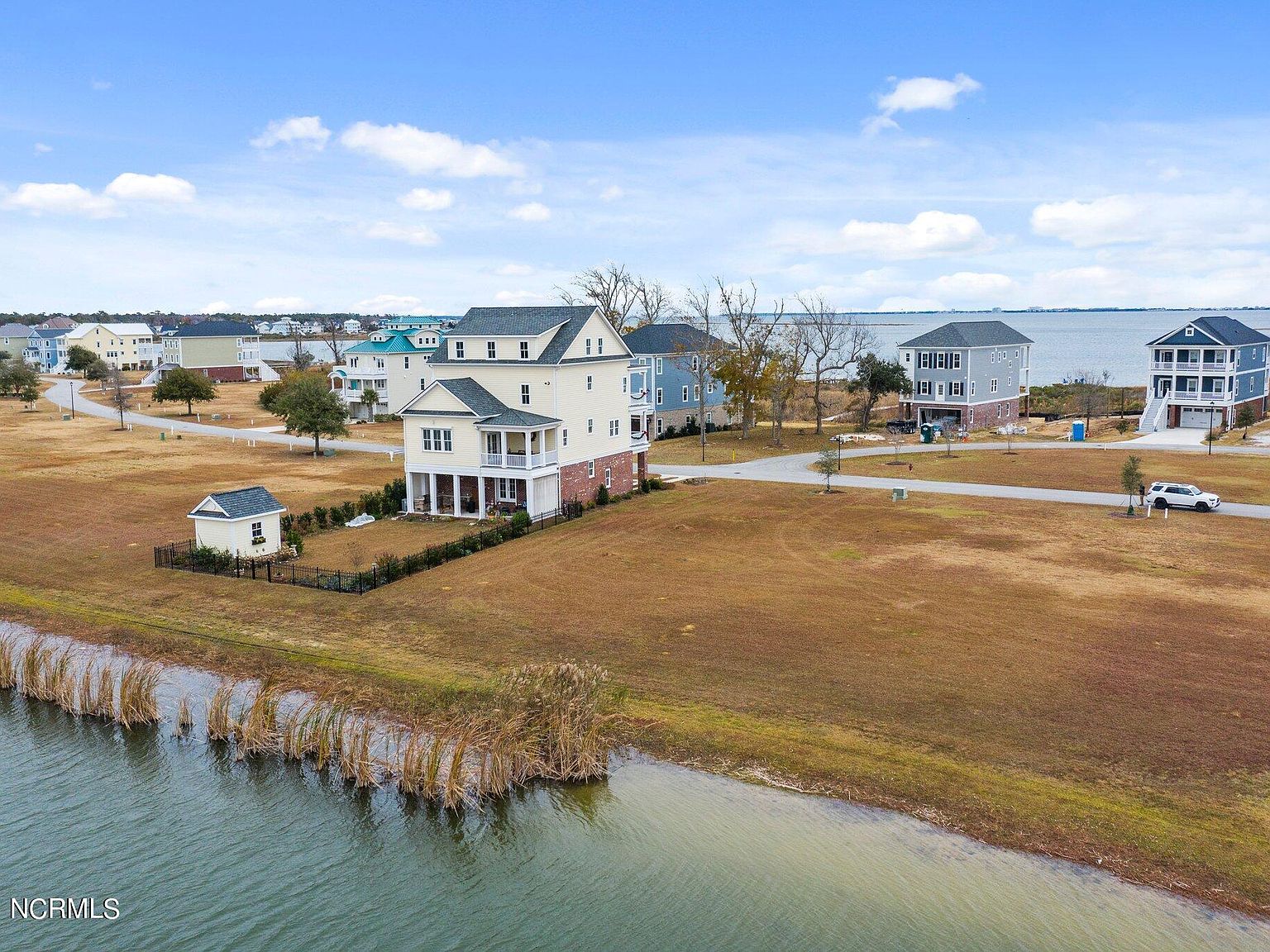 cannonsgate-at-bogue-sound-bluewater-builders