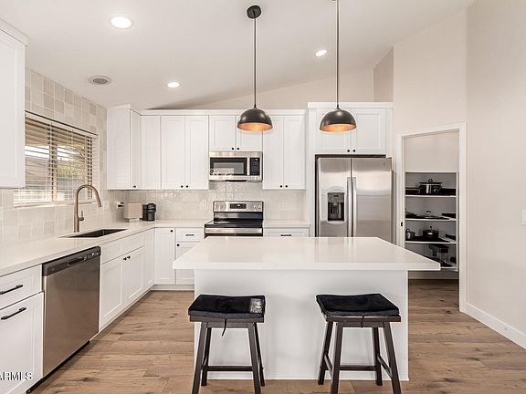 5th image of 3353 E WILDHORSE Drive