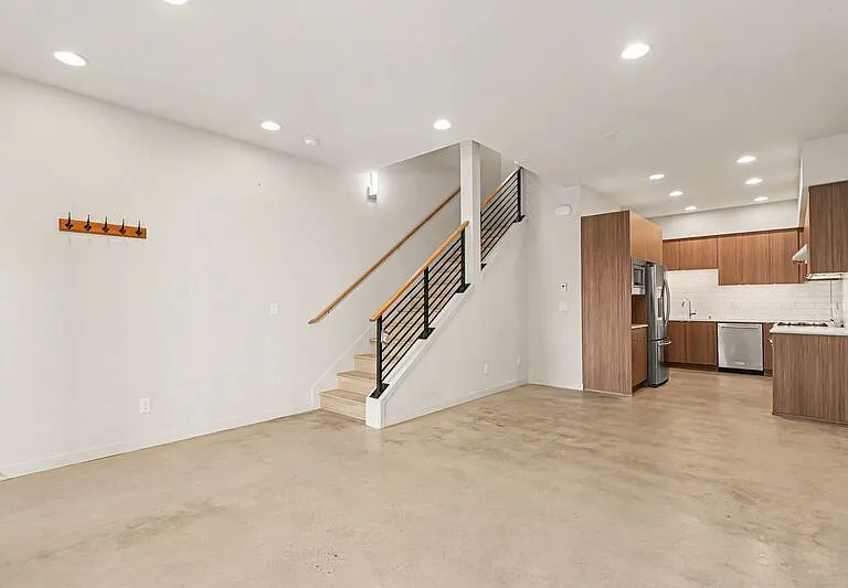 3810 California Ave SW #B — Photo 8