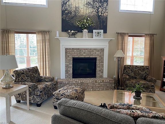 5th image of 3090 Willowbrook Dr