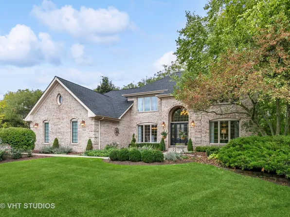 3004 Oak Knoll Ln, Carpentersville, IL 60110