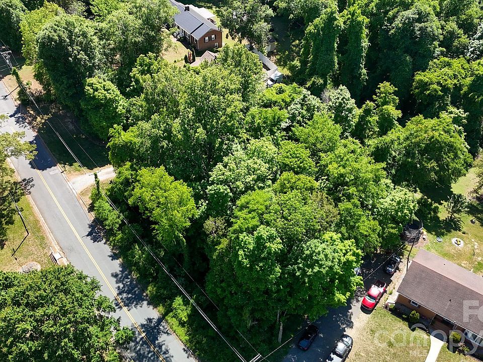 1st image of 14 Arbor Dr