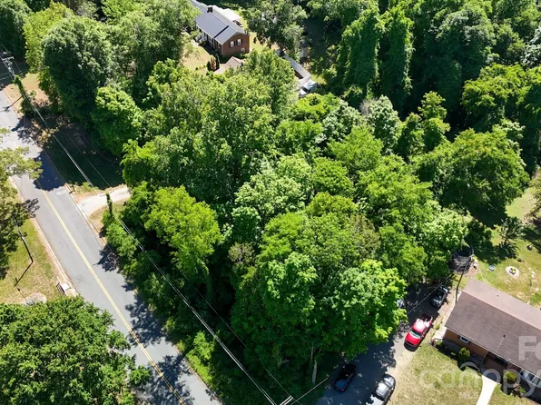 14 Arbor Dr, Lexington, NC 27292